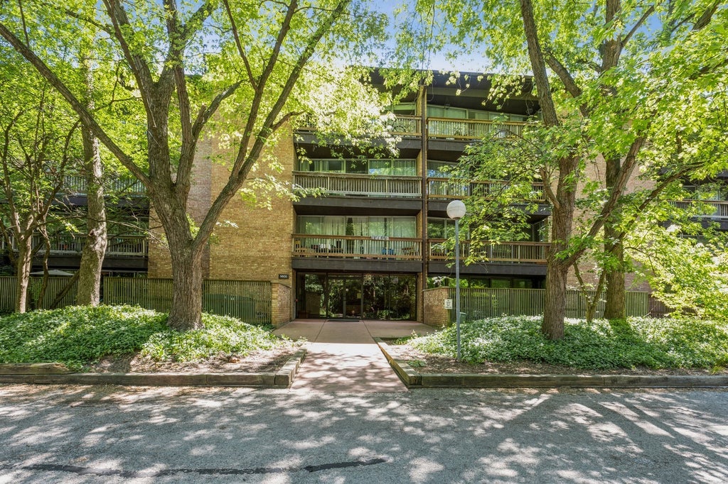 5600 Hillcrest Lane 130-3k, Lisle