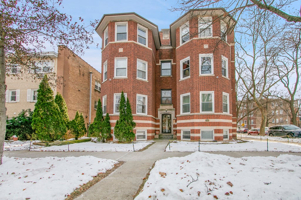 1647 West Sherwin Avenue 1, Chicago, 60626