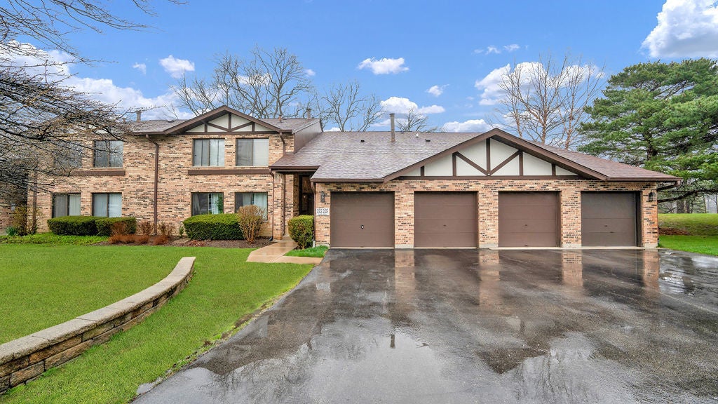 6267 Trinity Drive 2-d, Lisle