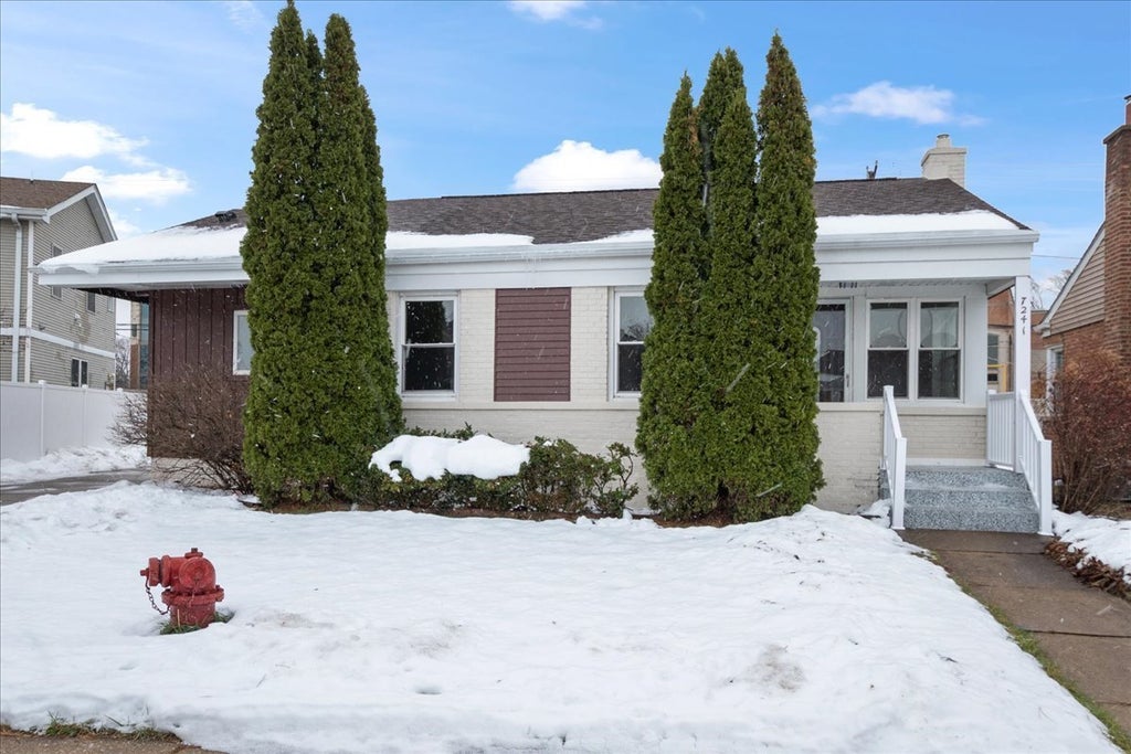 7241 North Mcvicker Avenue, Chicago