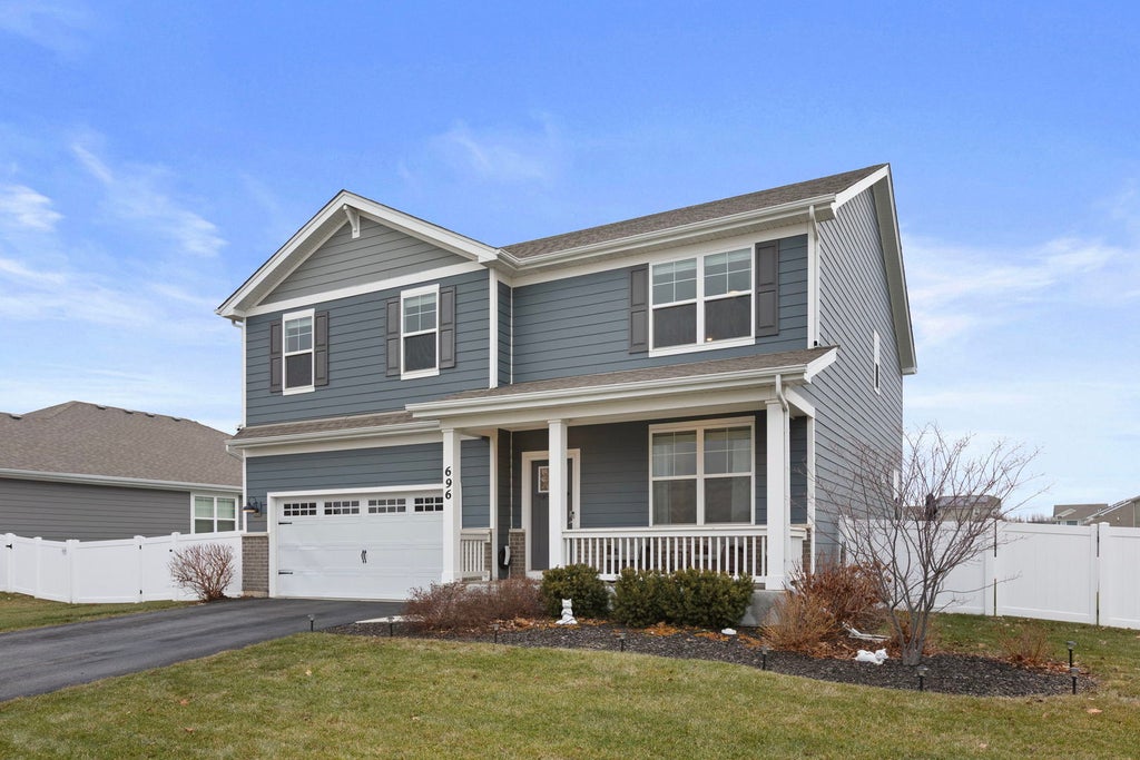 696 Kentshire Circle, Elgin