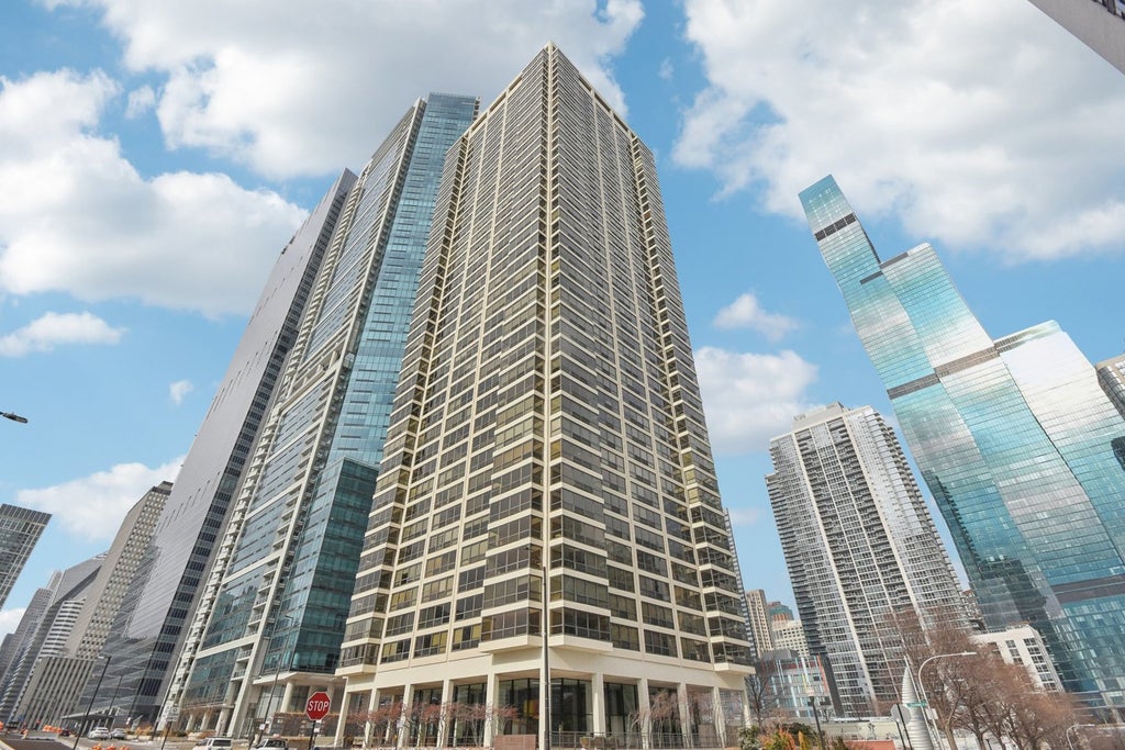 360 East Randolph Street 1102, Chicago, 60601