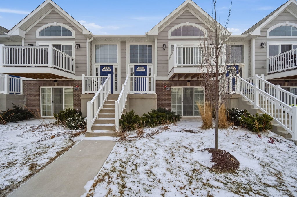 7214 Farmstead Lane, Hanover Park