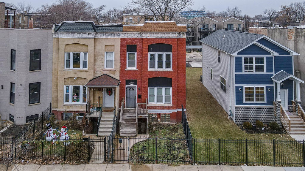 1908 South Sawyer Avenue, Chicago, 60623