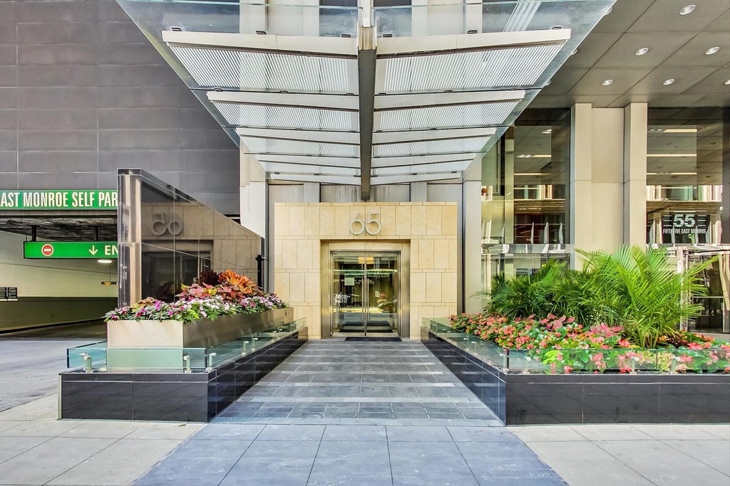 65 East Monroe Street 4718, Chicago