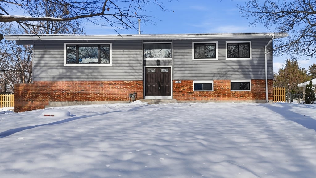 134 Lunt Avenue, Schaumburg