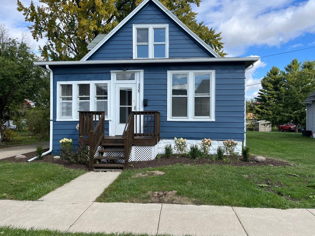 335 North Avenue, Sycamore