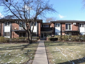 1210 North Dale Avenue 2i, Arlington Heights
