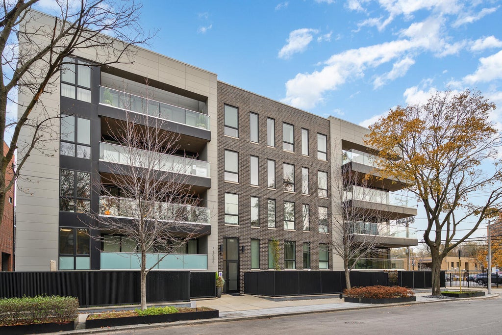 1625 North Burling Street 401, Chicago