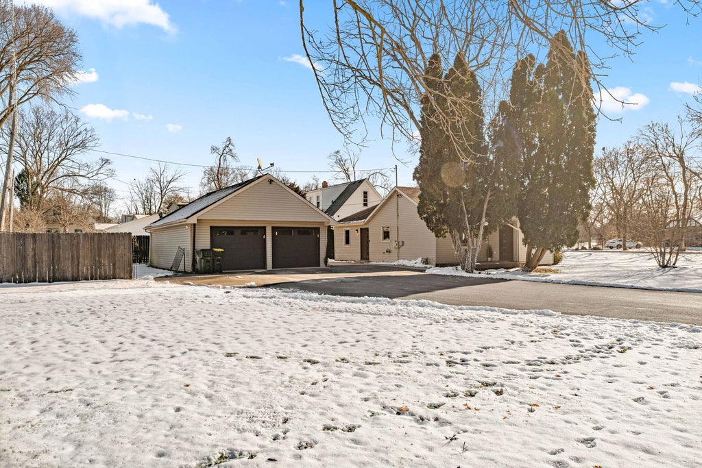 425 Grove Street, Wood Dale