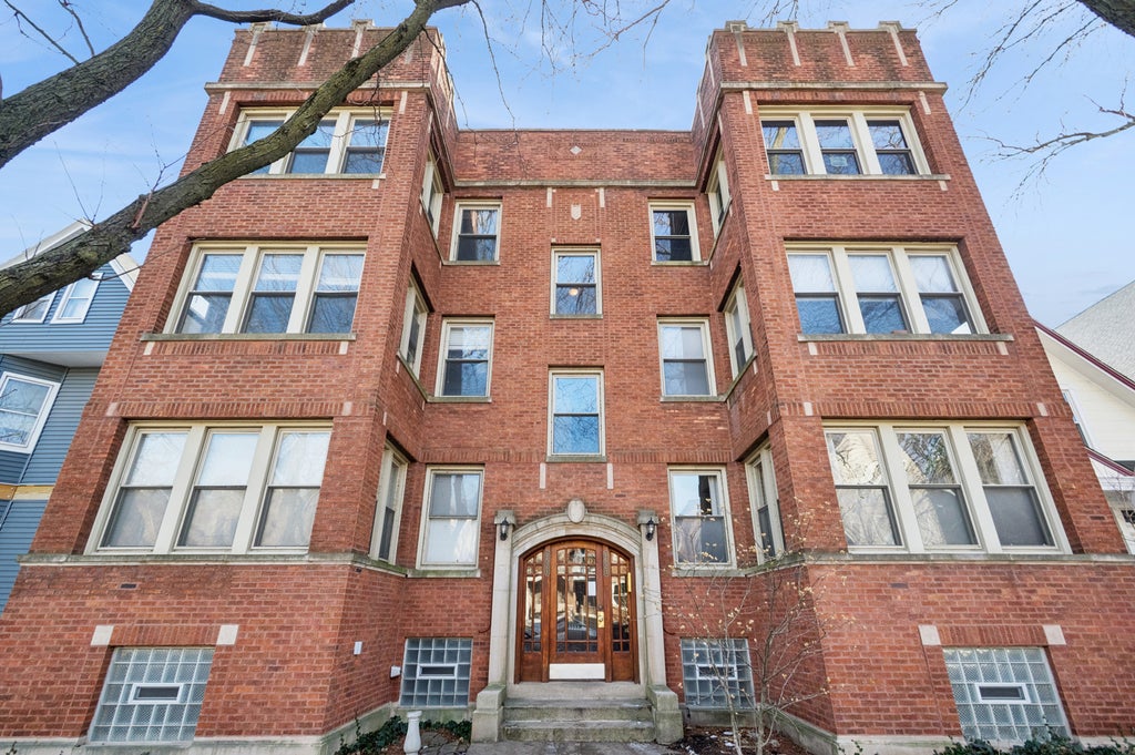 1521 West Edgewater Avenue 1e, Chicago, 60660