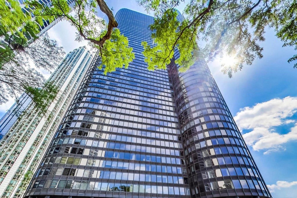 155 North Harbor Drive 3002, Chicago, 60601