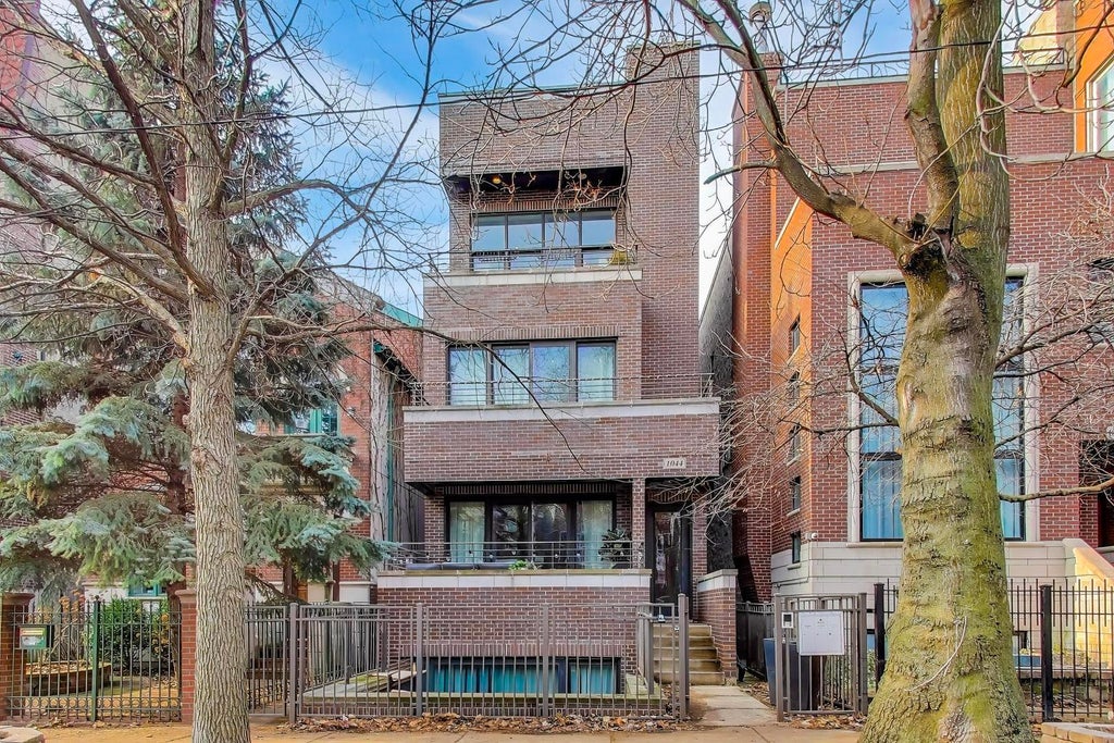 1044 North Wolcott Avenue 3, Chicago