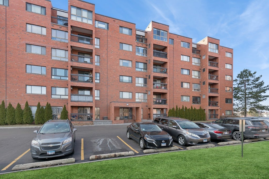 3700 Capri Court 510, Glenview