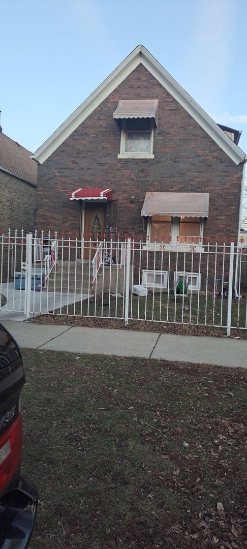 941 North Keystone Avenue, Chicago, 60651