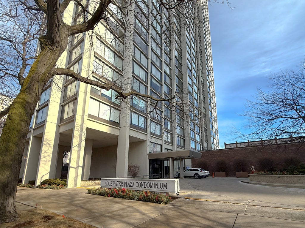 5455 North Sheridan Road 2108, Chicago, 60640
