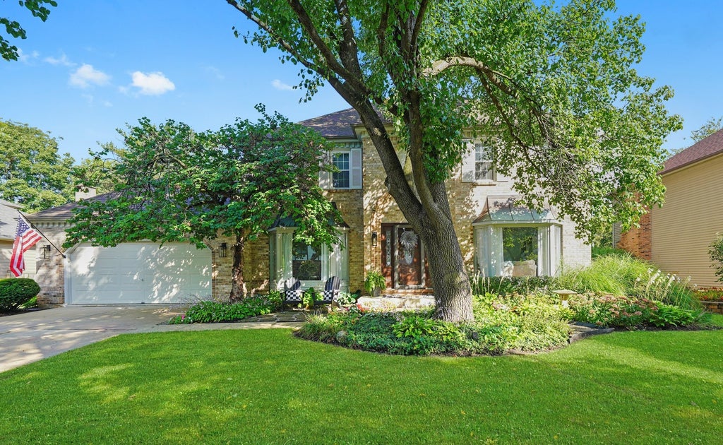 289 Winding Creek Drive, Naperville