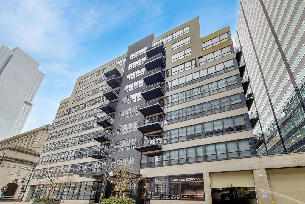 130 South Canal Street 803, Chicago, 60606