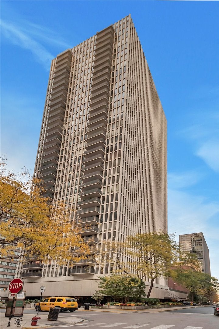 200 East Delaware Place 26e, Chicago