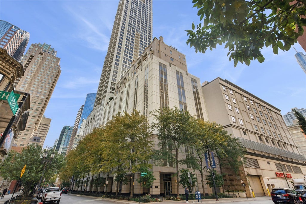 55 East Erie Avenue 1504, Chicago, 60611