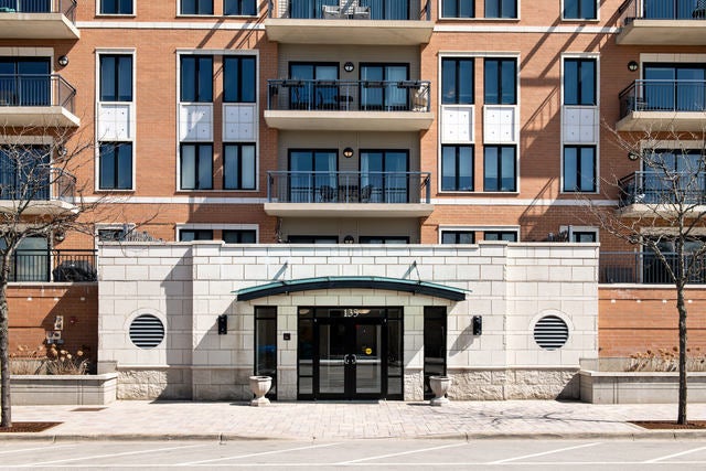 135 South York Street 314, Elmhurst