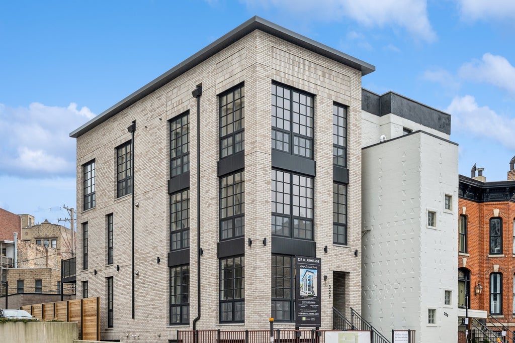 327 West Armitage Avenue 1, Chicago, 60614