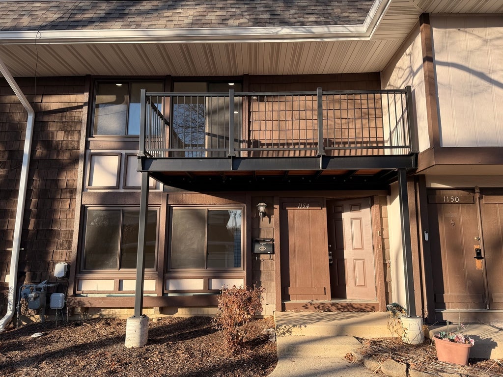 1154 San Simeon Drive, Hanover Park