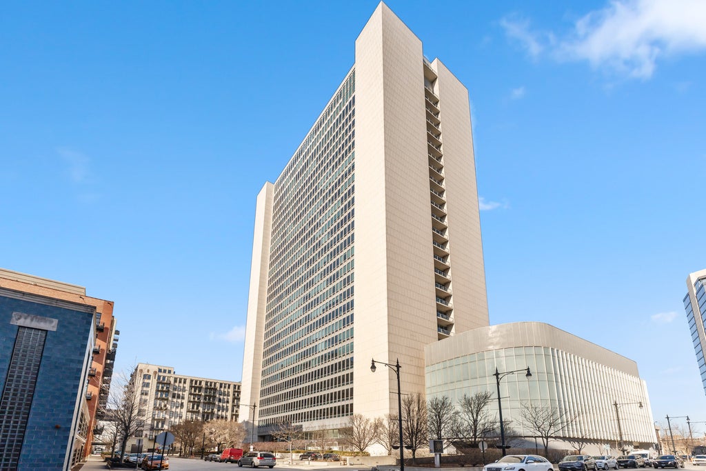 500 West Superior Street 1508, Chicago, 60654
