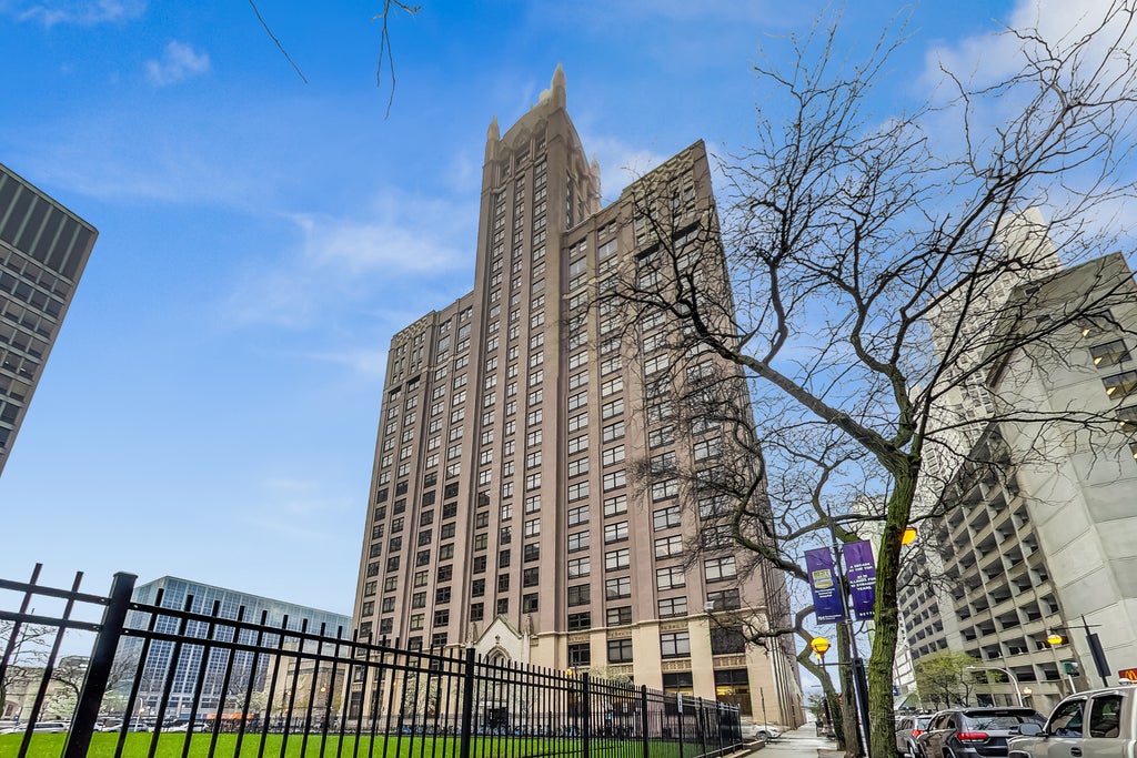 680 North Lake Shore Drive 1216, Chicago