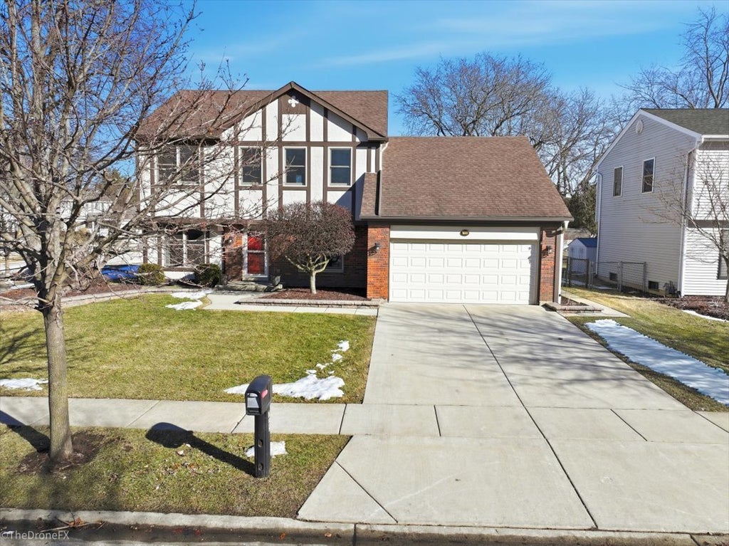 725 Leslie Lane, Schaumburg