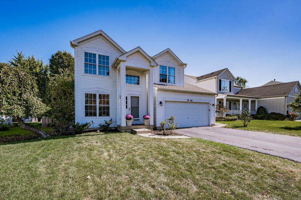 1966 Congrove Drive, Aurora