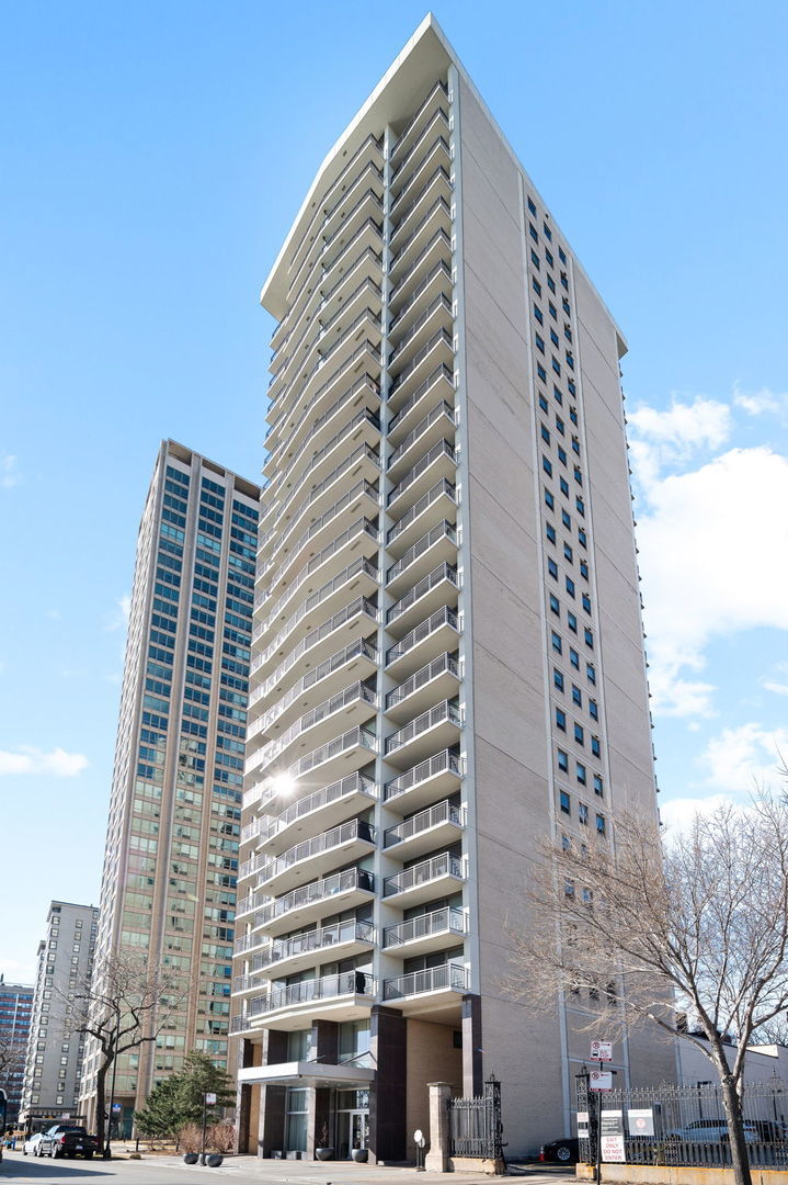 3470 North Lake Shore Drive 23a, Chicago, 60657