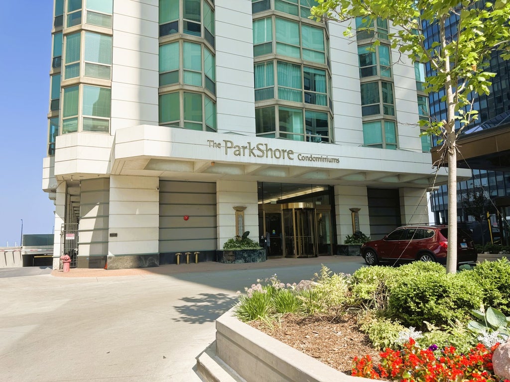 195 North Harbor Drive 2709, Chicago, 60601