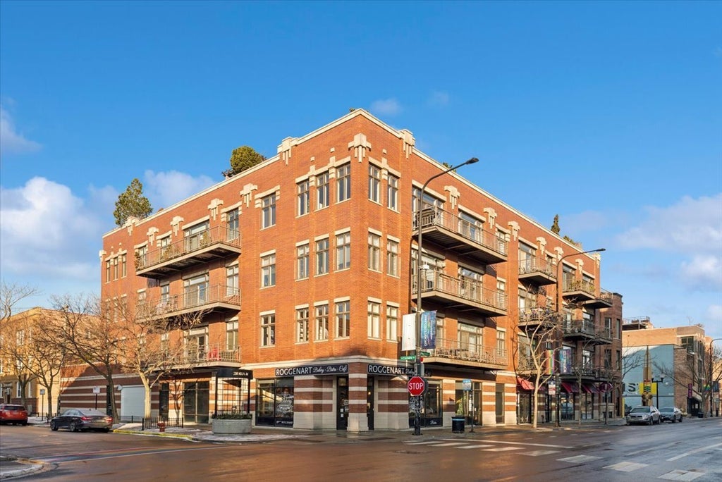 800 West Cornelia Street 408, Chicago