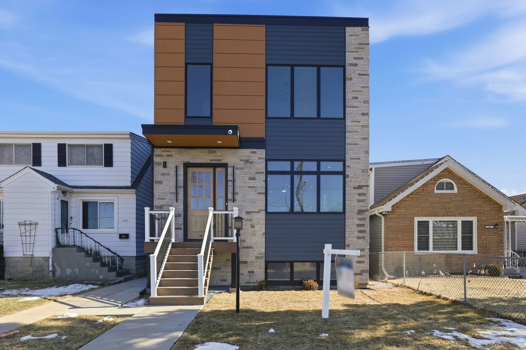 4449 North Sayre Avenue N, Harwood Heights