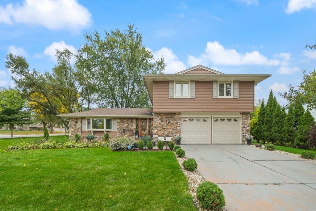 320 Pochet Lane, Schaumburg
