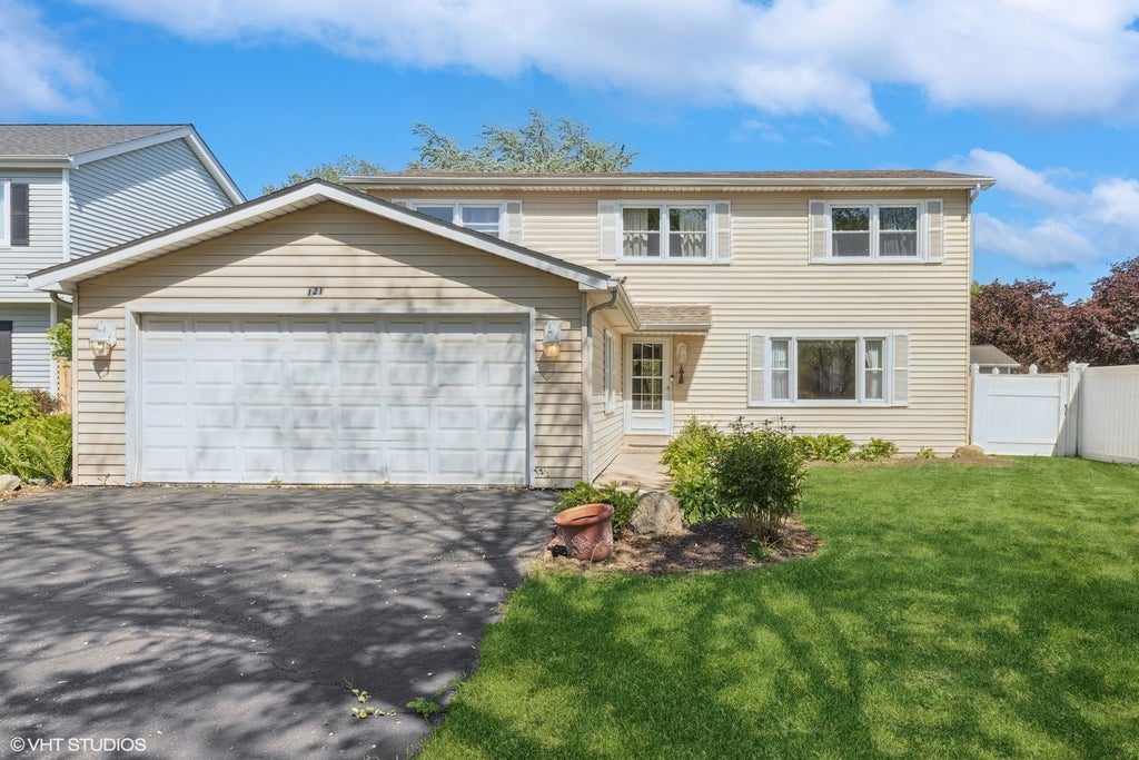 121 South Parkside Avenue, Glen Ellyn