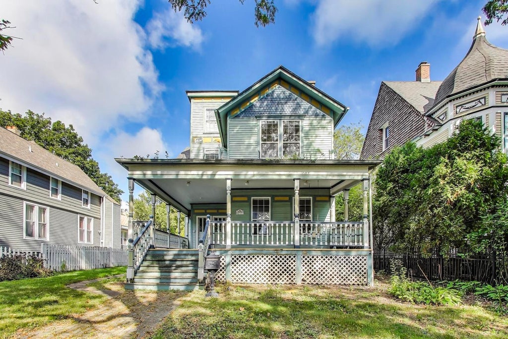 375 Park Avenue, Highland Park
