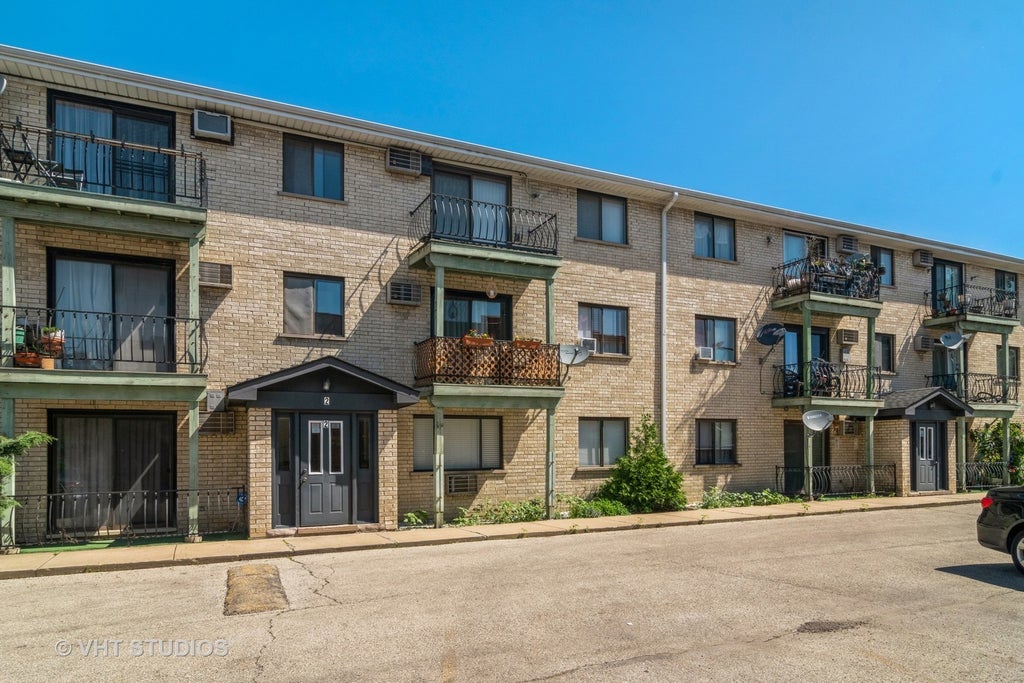 2016 North Harlem Avenue 11w, Elmwood Park