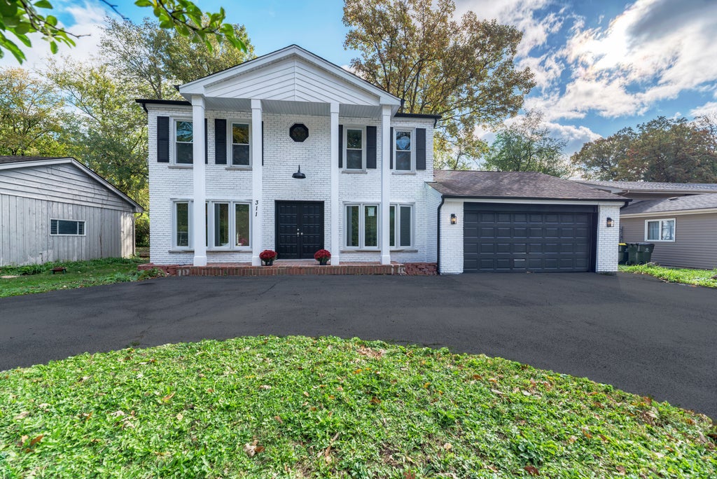 311 Montclare Lane, Wood Dale