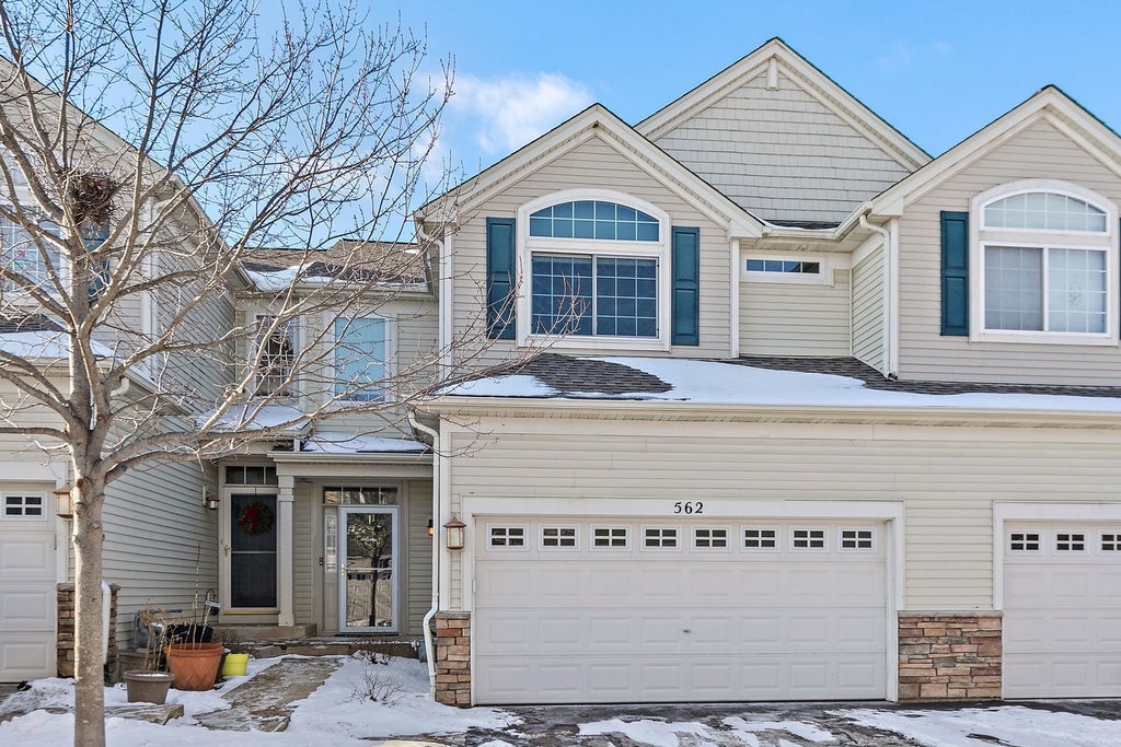 562 Gunnison Court, Gilberts