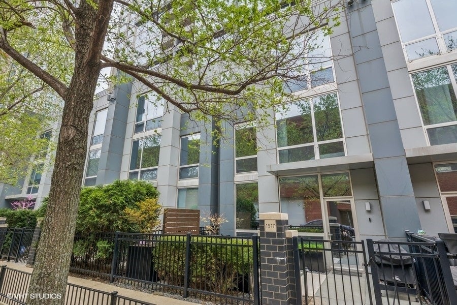 1917 South Calumet Avenue, Chicago