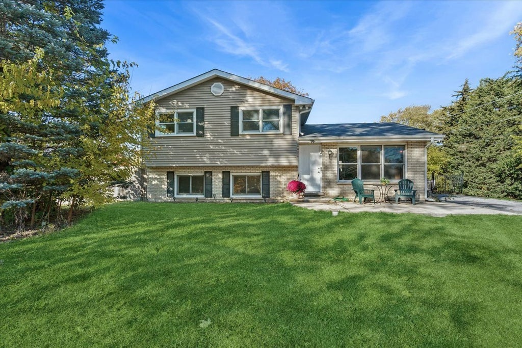 26w250 Case Street, Naperville
