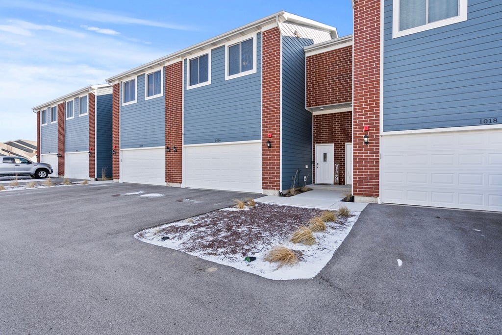 1016 Gillespie Lane, Yorkville