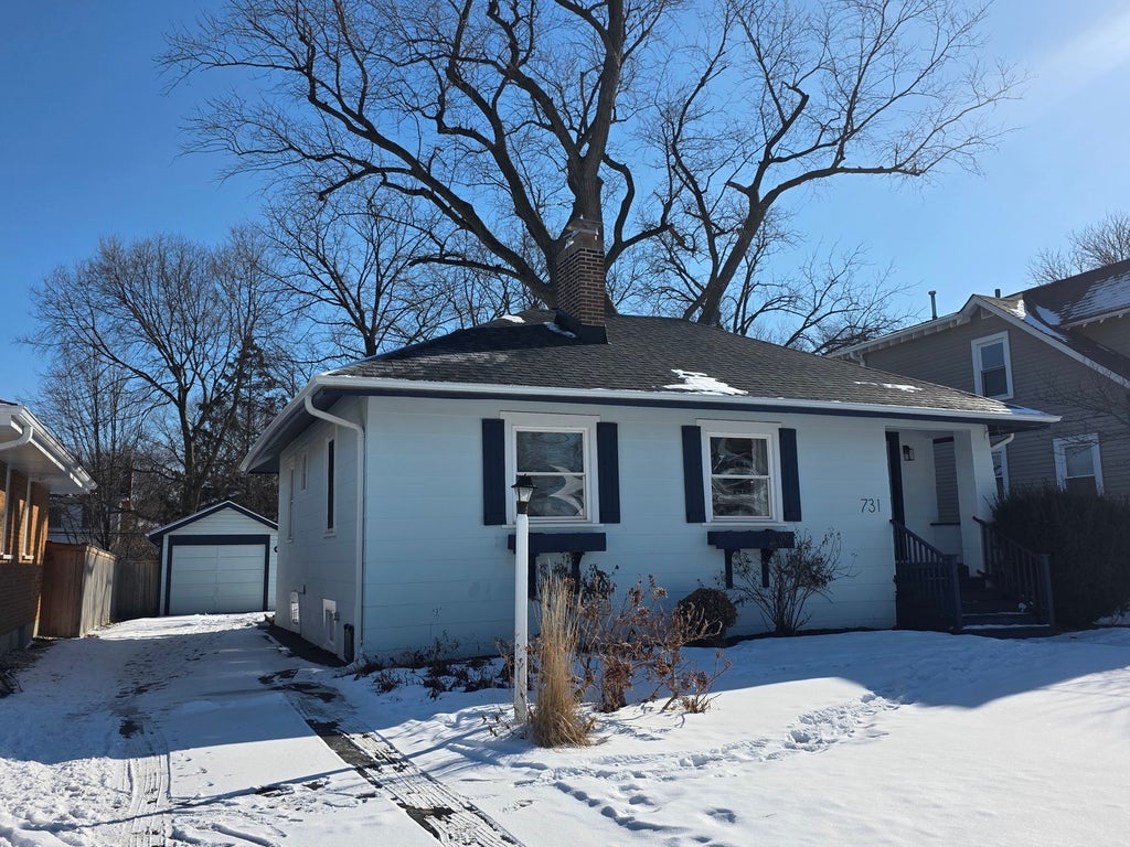 731 Western Avenue, Glen Ellyn