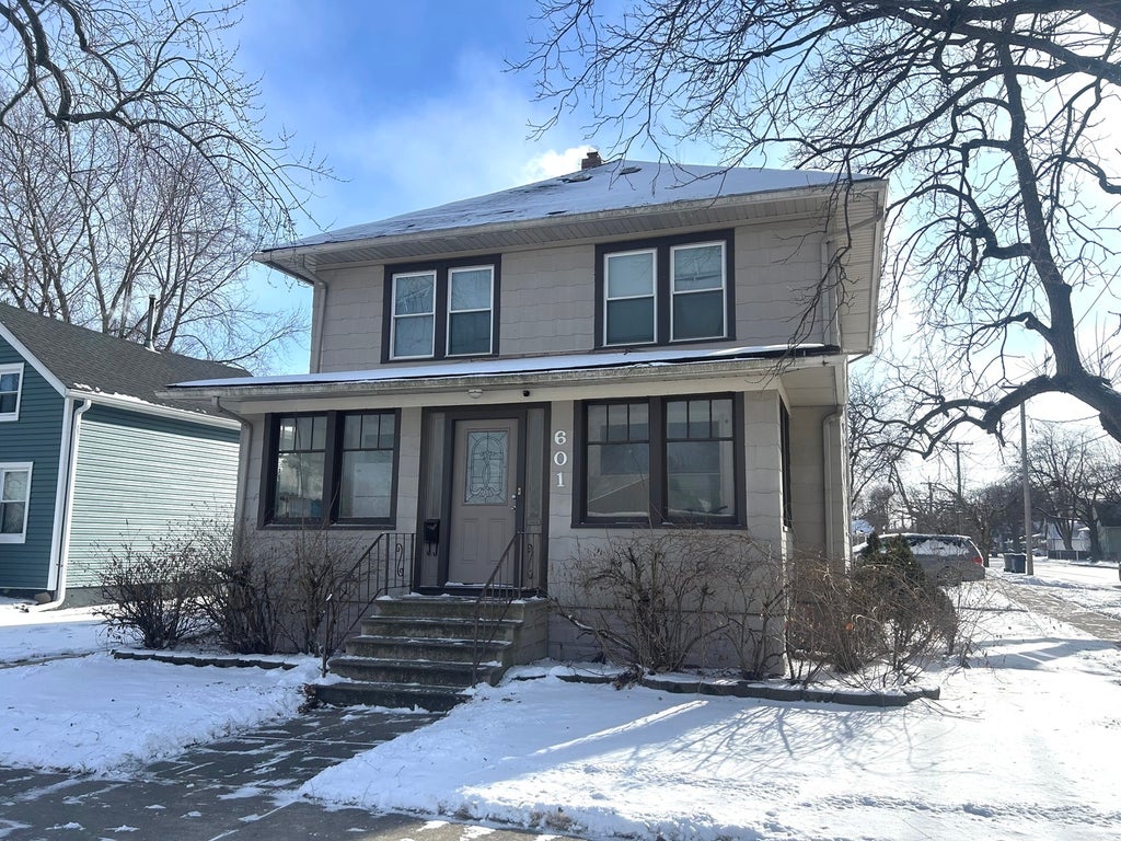 601 Columbia Avenue, Elgin