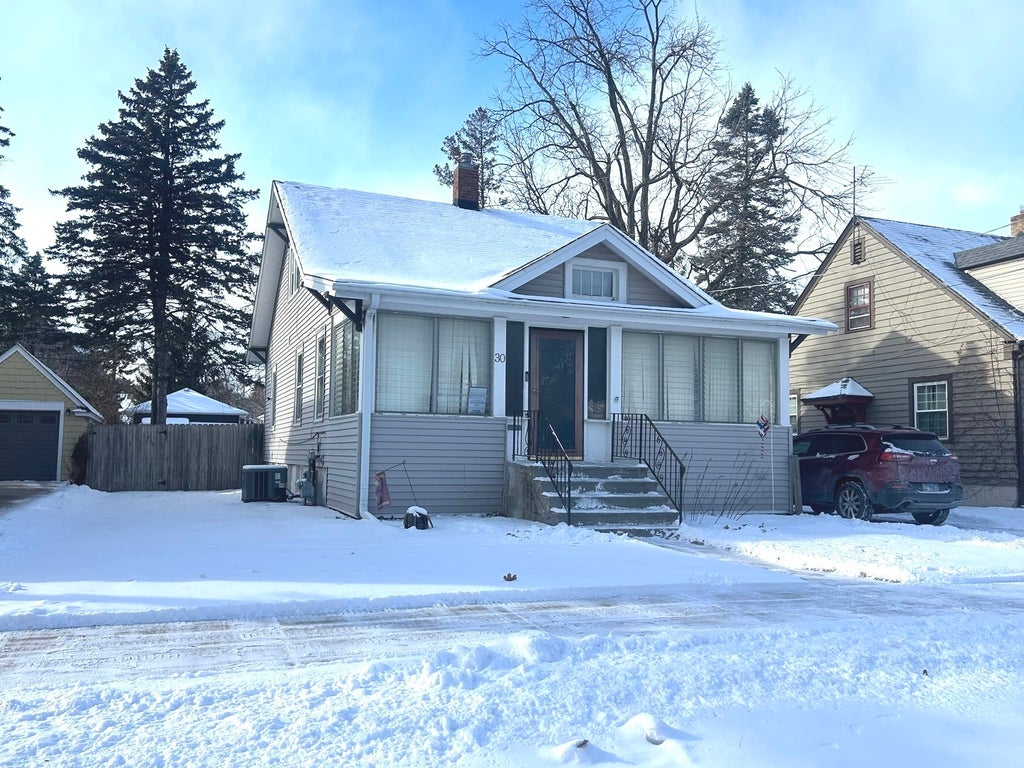 30 South Commonwealth Avenue, Elgin