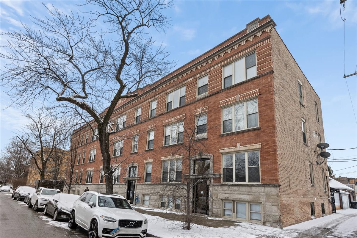 Photo of Listing #12552377