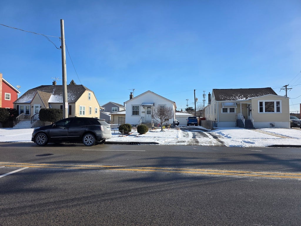 4241 Ruby Street, Schiller Park