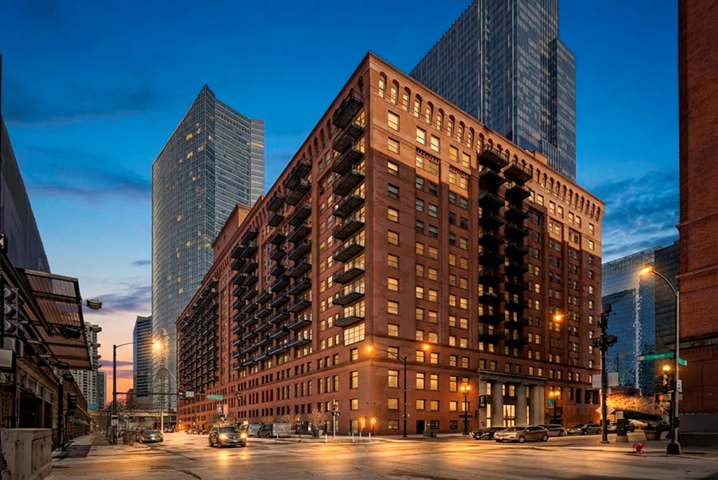 165 North Canal Street 518, Chicago, 60606